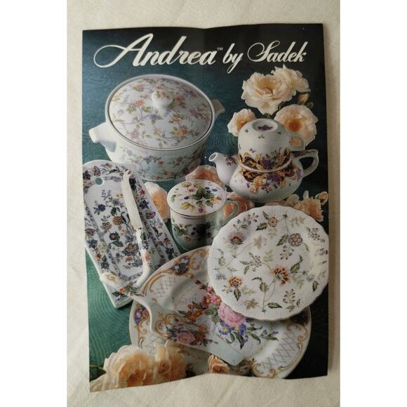 Andrea by Sadek Casserole Dish with Lid - Green Ivy Berries Gold Trim - Vineyard - Picture 8 of 8